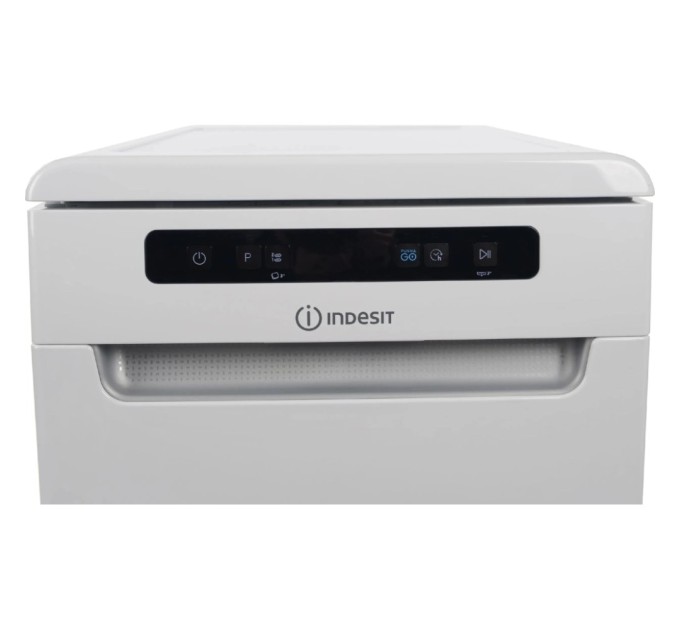 Посудомийна машина Indesit DSFO3T224C
