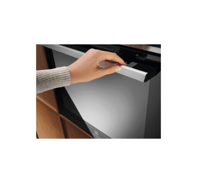 Духова шафа Electrolux EOB8S38X
