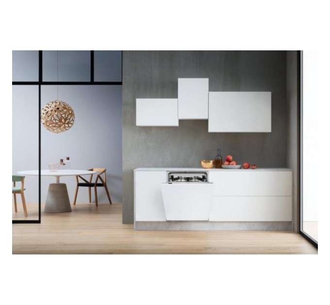Посудомийна машина Whirlpool WI7020P