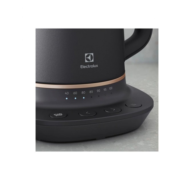 Электрочайник Electrolux E7K1-6BP