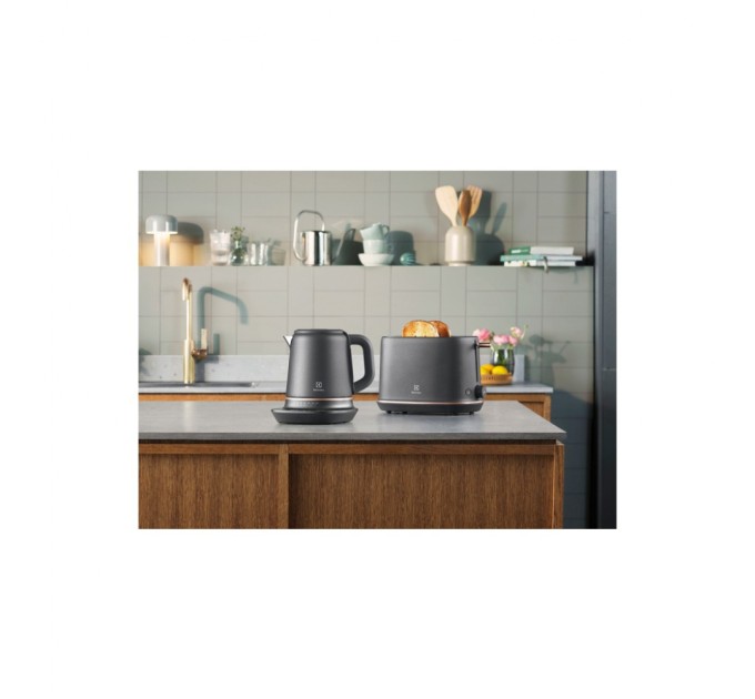 Электрочайник Electrolux E7K1-6BP