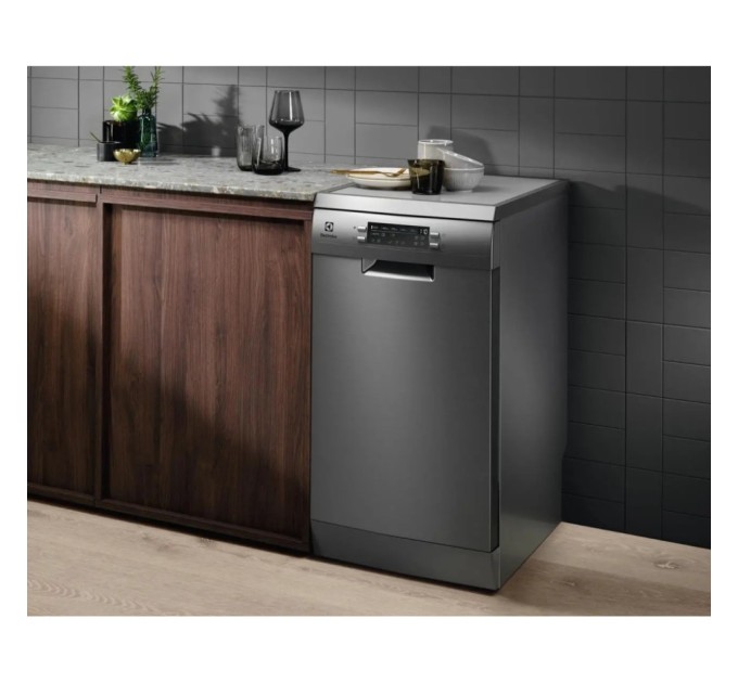 Посудомийна машина Electrolux ESS64321SX