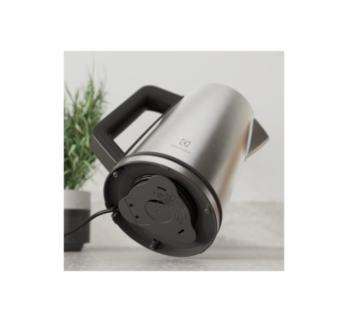 Електрочайник Electrolux E5K1-6ST