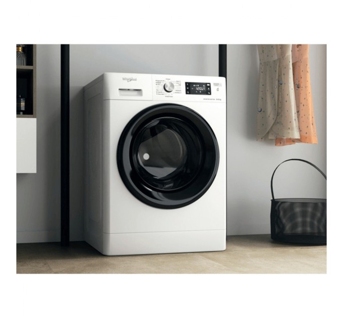 Стиральная машина Whirlpool FFWDB864349BVUA